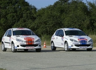  Manejar un carro de rally 